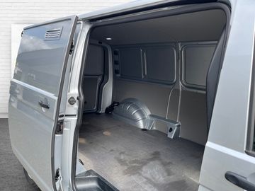Volkswagen T6 Transporter - 11