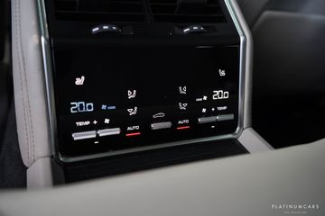 Porsche Panamera - 11