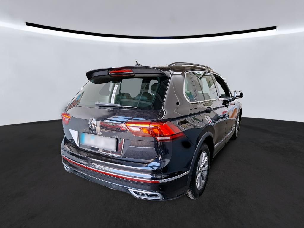 Fahrzeugabbildung Volkswagen Tiguan R-LINE DSG LED AHK ACC 19' APP-CON. 1H