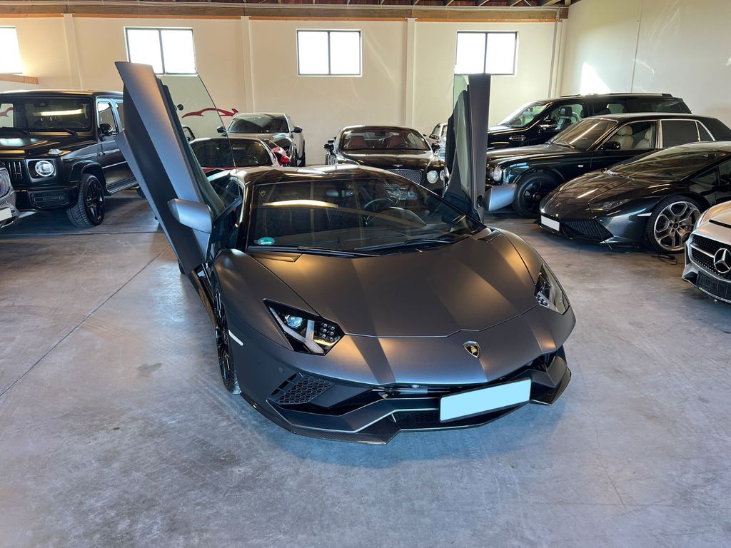 Image of Lamborghini Aventador
