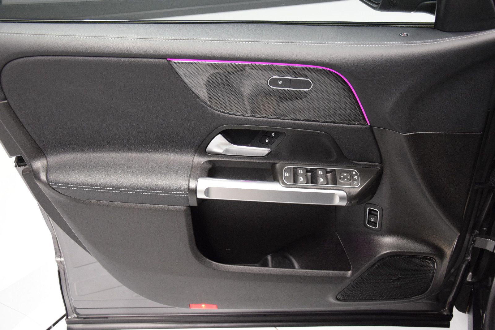 Fahrzeugabbildung Mercedes-Benz GLB 35 AMG 4Matic 360° MBUX Leder AHK Night Ambi