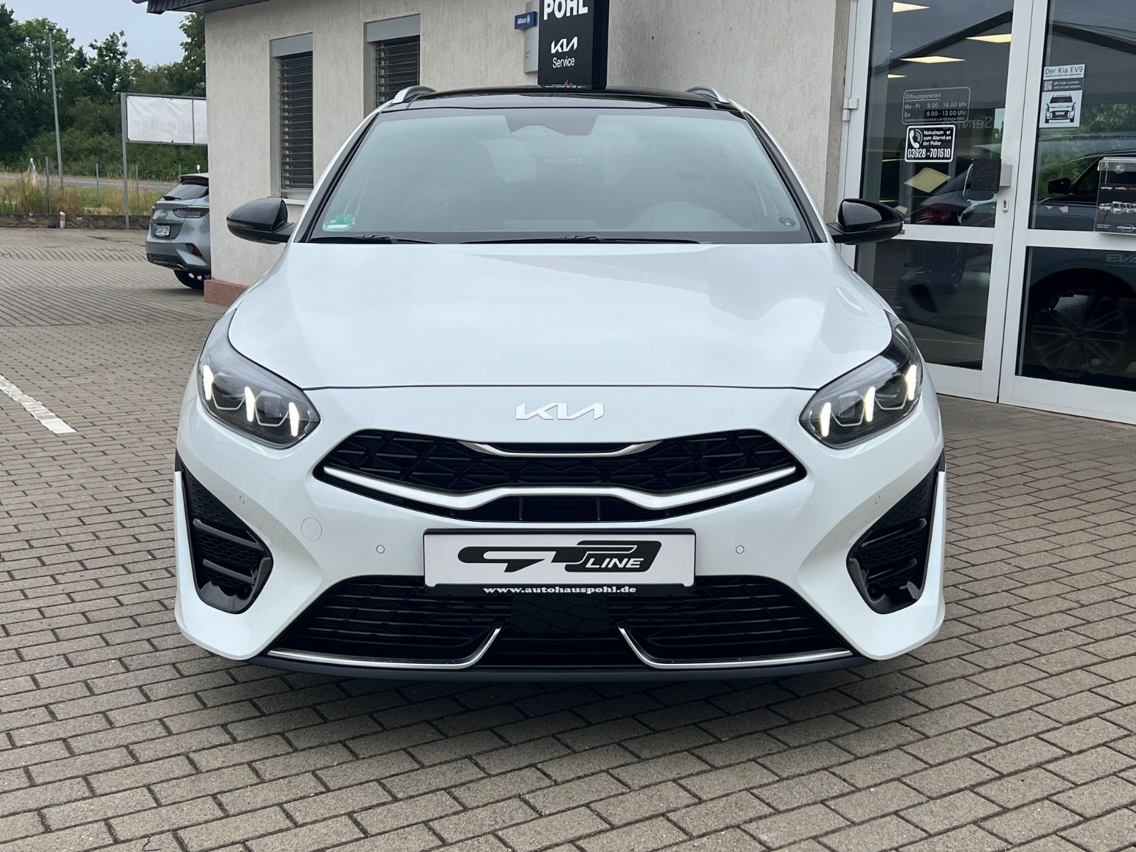 Fahrzeugabbildung Kia Ceed SW 1.5T 140 DCT7 GT-Line Leder Tec 18Z GD