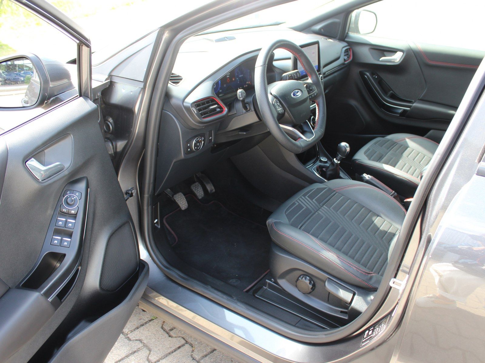 Fahrzeugabbildung Ford Puma ST-Line X 1,0 EcoBoost Mild Hybrid