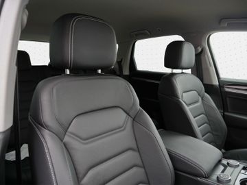 Volkswagen Touareg - 10