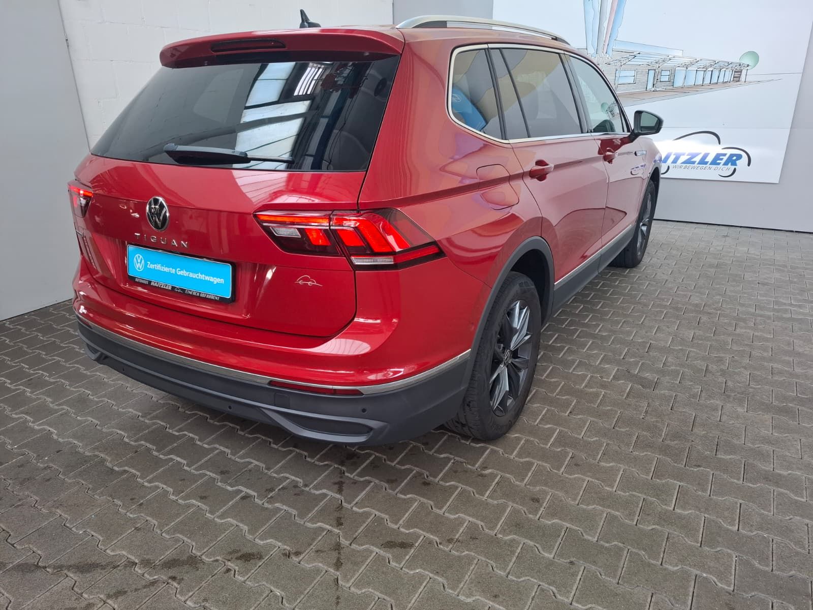 Fahrzeugabbildung Volkswagen Tiguan Allsp. Life 1.5 TSI +ACC+LED+AreaView+AHK