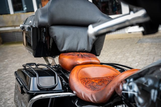 Fahrzeugabbildung Harley-Davidson STREET GLIDE FLHX 103 - KESSTECH -