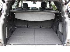 Fahrzeugabbildung Peugeot 5008 Hybrid 136 GT*Panorama*AHK*Focal-Sound!*ACC