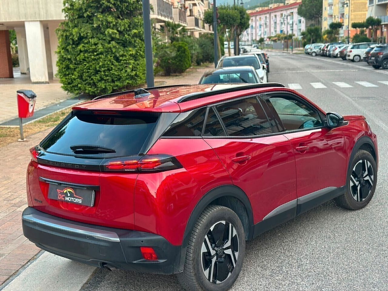 Peugeot 2008 PureTech 100 S&S Allure Pack imagem 3