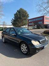 Mercedes-Benz Mercedes Benz C 240 Automatik Xenon kein R... - gebrauchte Mercedes-Benz C 240 aus dem Jahr 2003