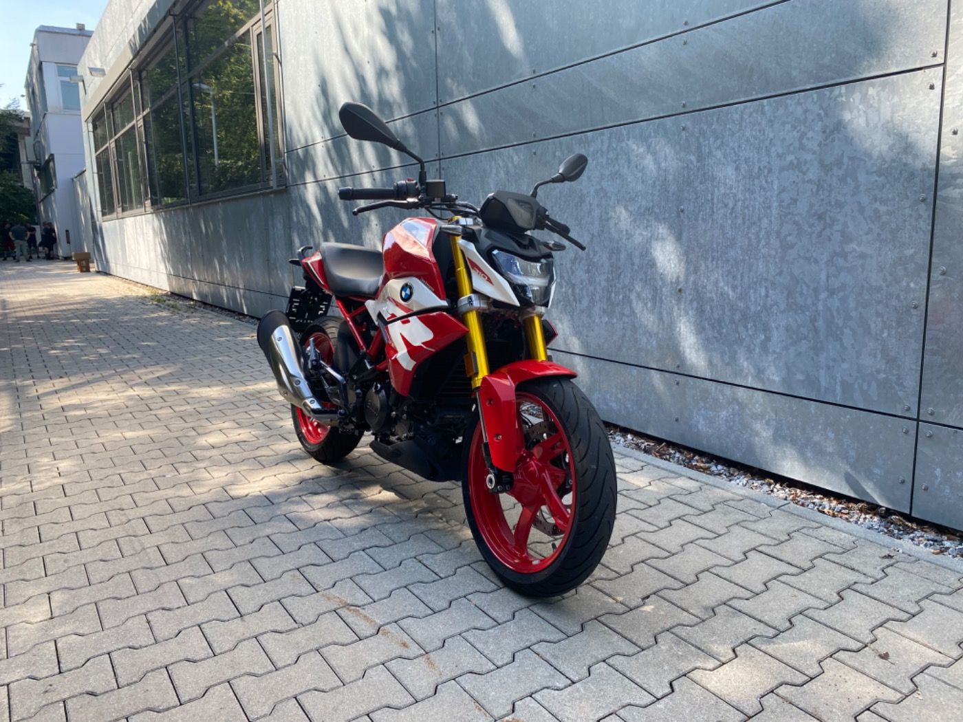 Fahrzeugabbildung BMW G 310 R