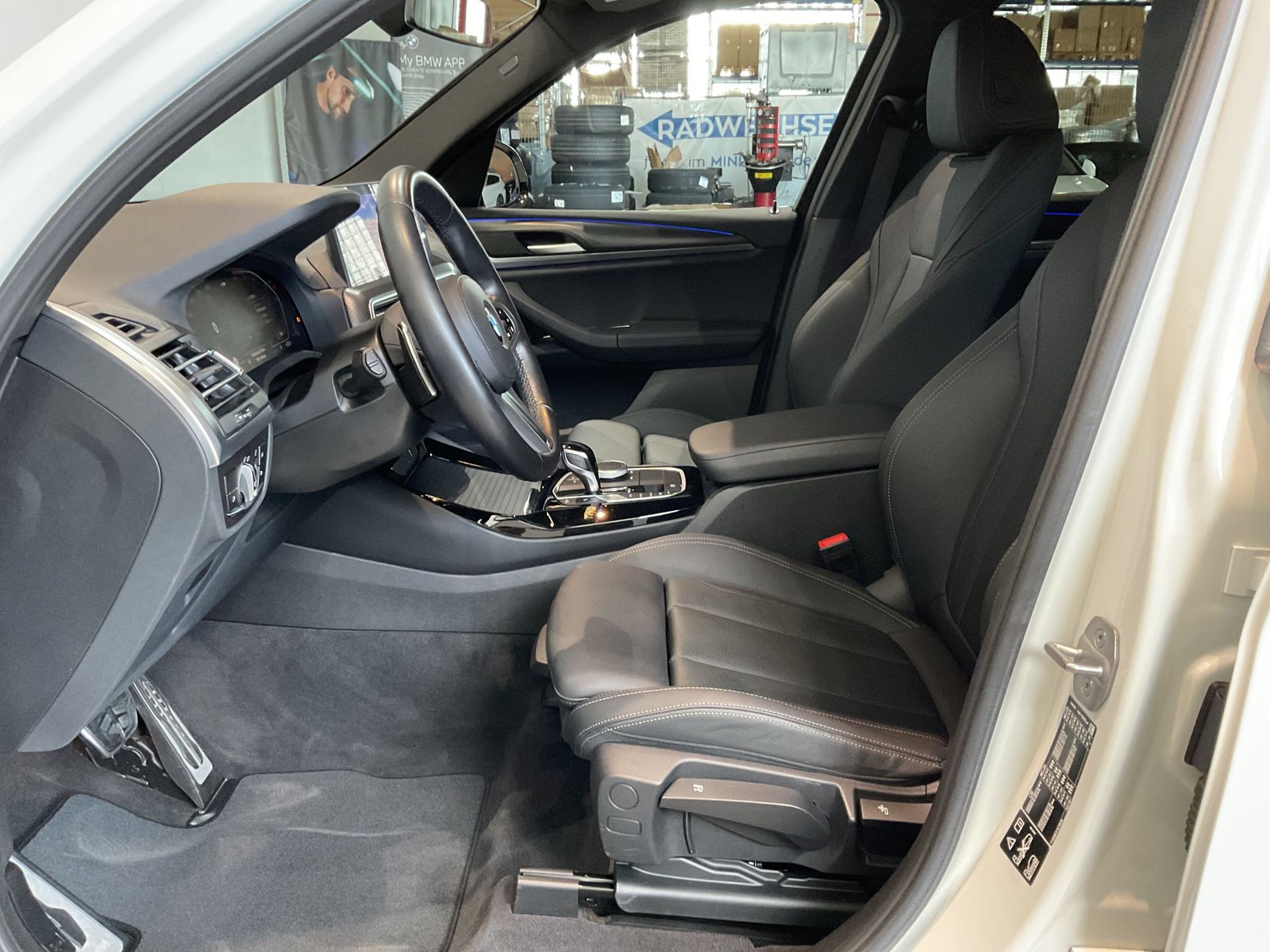 Fahrzeugeinzelansicht 11 Fahrzeugabbildung BMW X3 xDrive20d |AHK |M Sportpaket |elektr. Heckkla