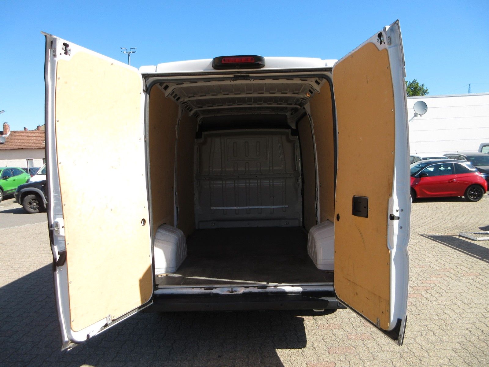 Fahrzeugabbildung Fiat Ducato Kasten 120MJT  L2H2  NAVI/AC/KAMERA/PDC