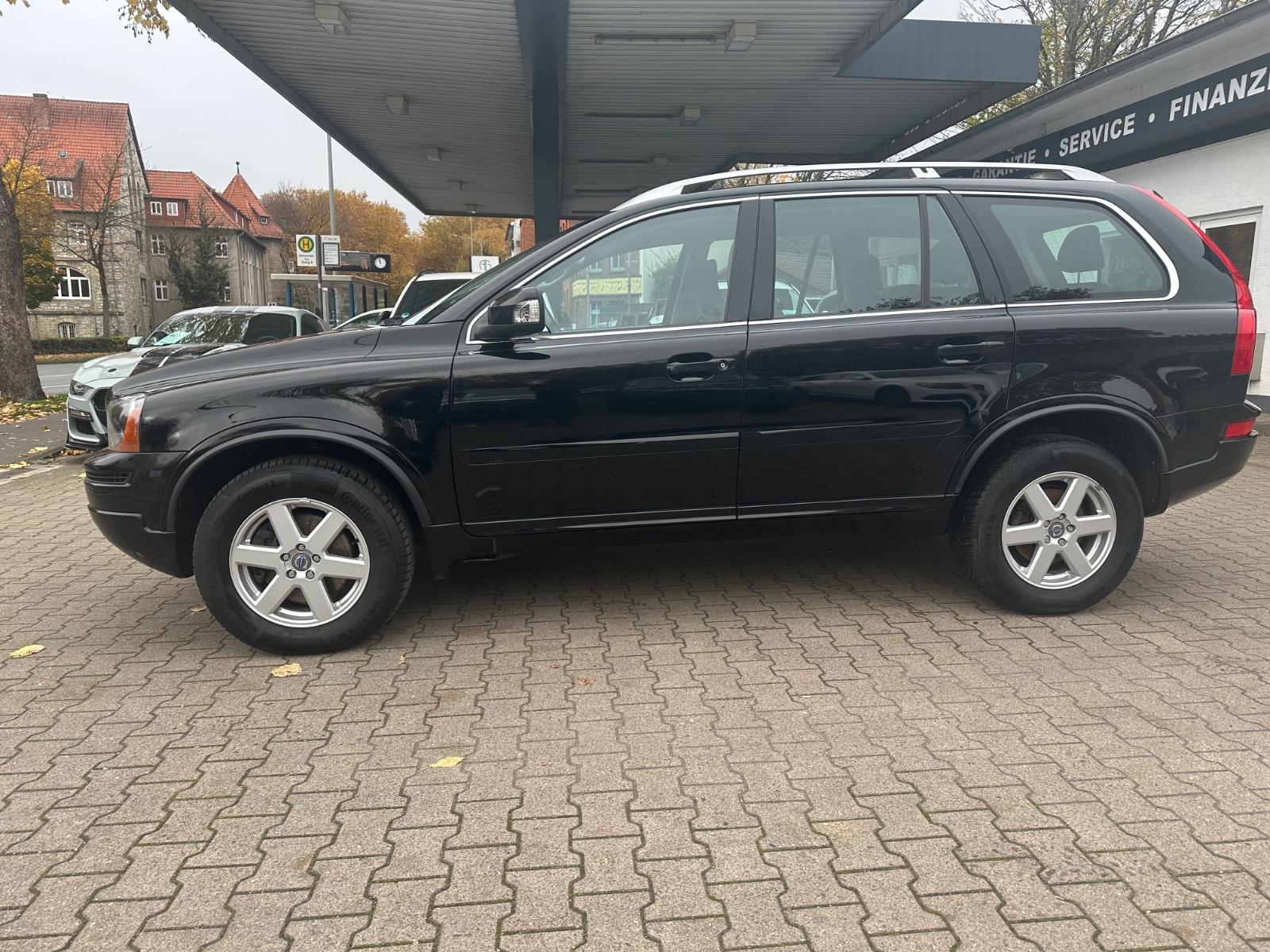VOLVO XC90 D4 2.4 163ch KINETIC - 7 PLACES - BVA - CUIR - SIÈGES CHAUFFANTS - 1 PROPRIÉTAIRE