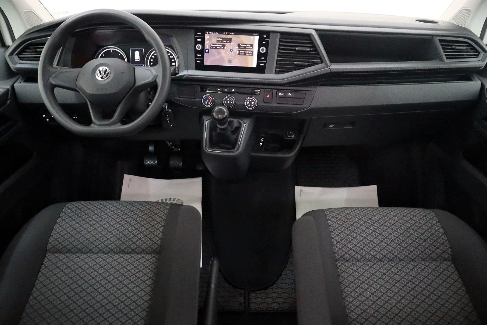 Fahrzeugabbildung Volkswagen T6 Multivan T6.1 Trendline, Family,Navi,7 Sitzer