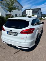 Ford Focus 2,0 EB ST Leder-Exklusiv-Paket Turnier ST - Ford Focus von privat