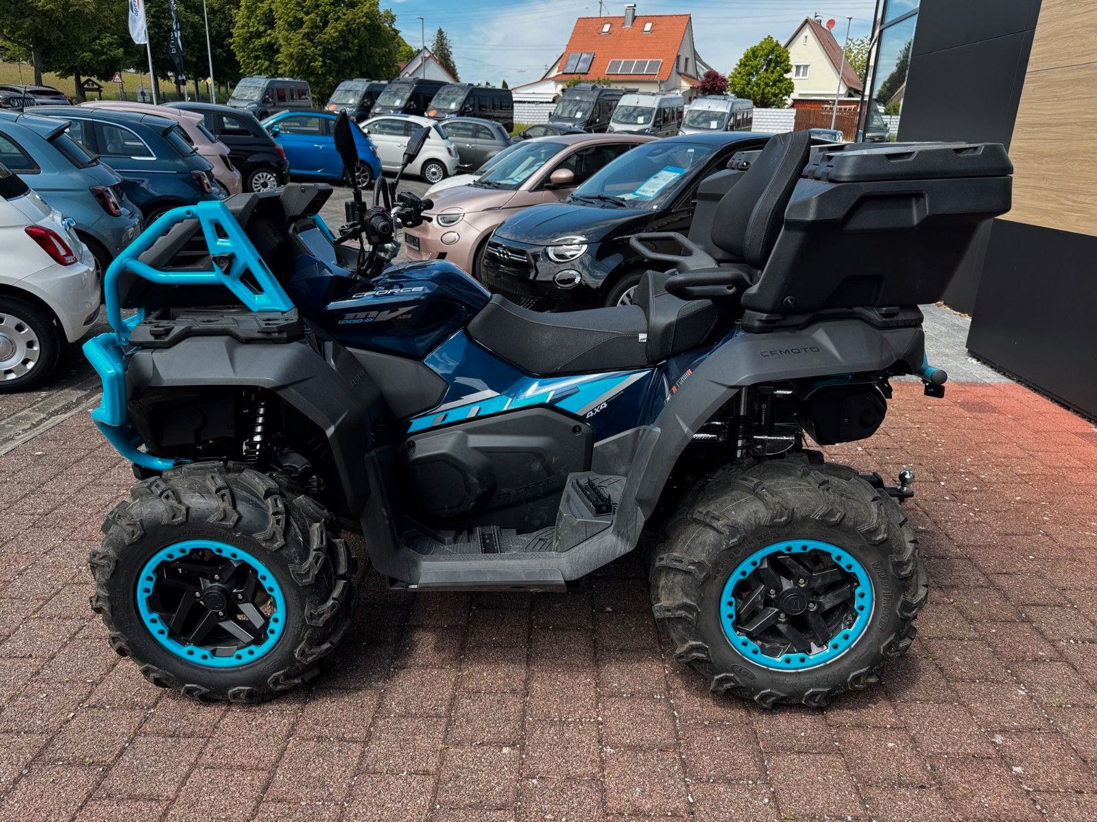 Fahrzeugabbildung CFMOTO CFORCE 1000 TOURING PRO MUD Version - T3b ABS