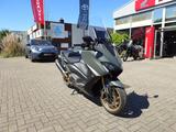 Yamaha T-MAX 560D *viel Zubehör*Akrapovic*Sitz/Griffh.* - ROLLER S MAX