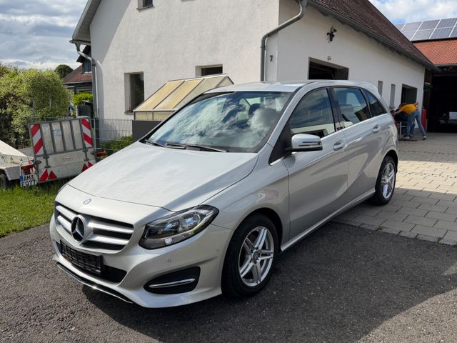 MERCEDES-BENZ B 180 / Auto./Tempo./Navi