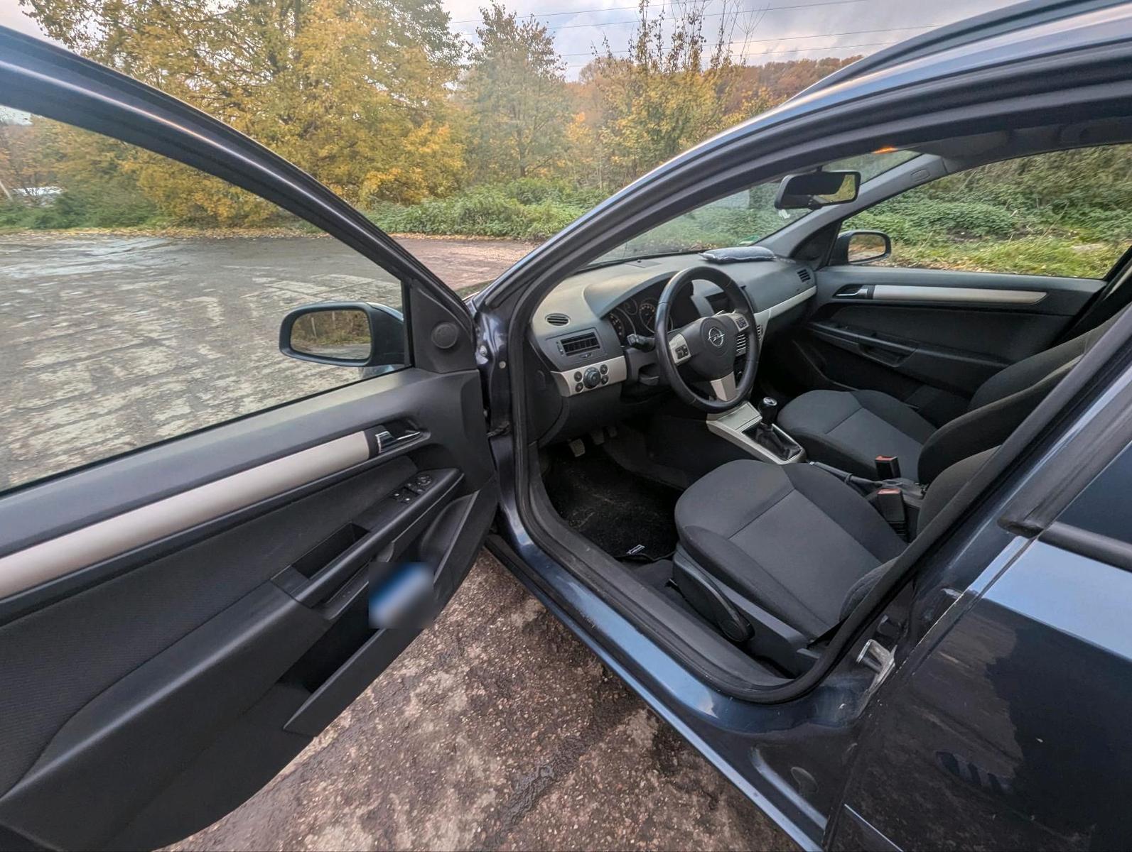 Opel Astra 2007 — photo 8