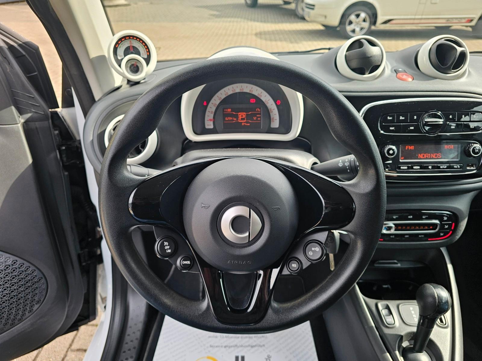 Smart ForTwo coupe EQ *Schnellladevorrichtung*DAB