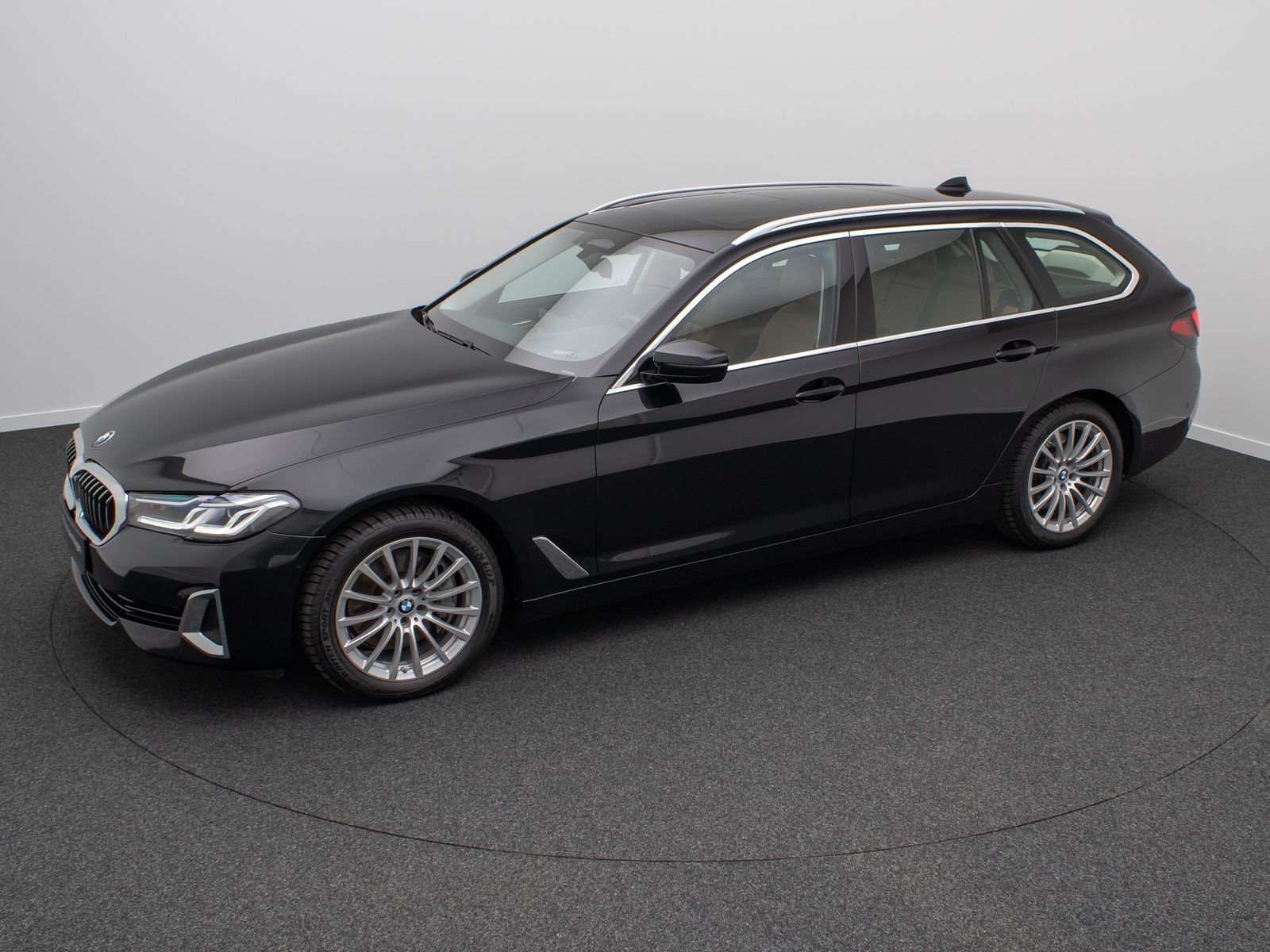 Fahrzeugabbildung BMW 540d xD LuxuryLine HUD Kamera DAB Laser Panorama