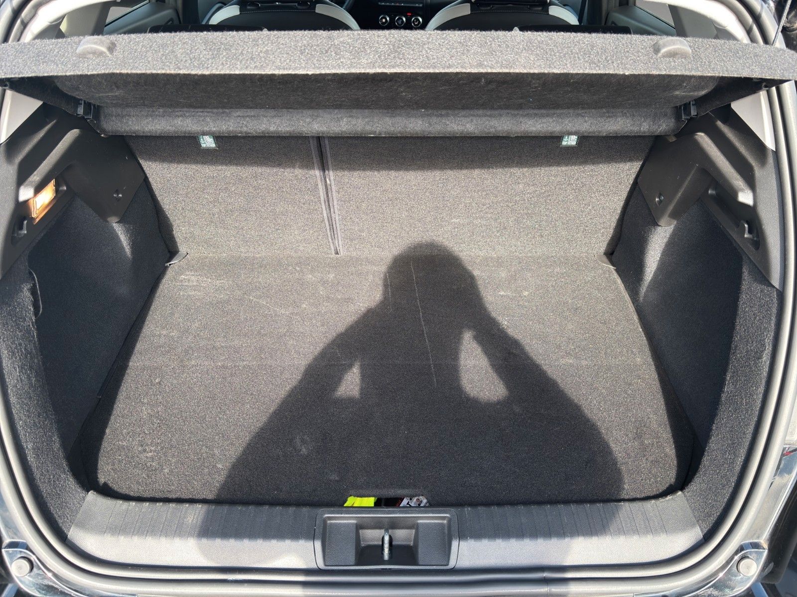 Fahrzeugabbildung Mitsubishi ASX Select 1,6 l Benziner AT