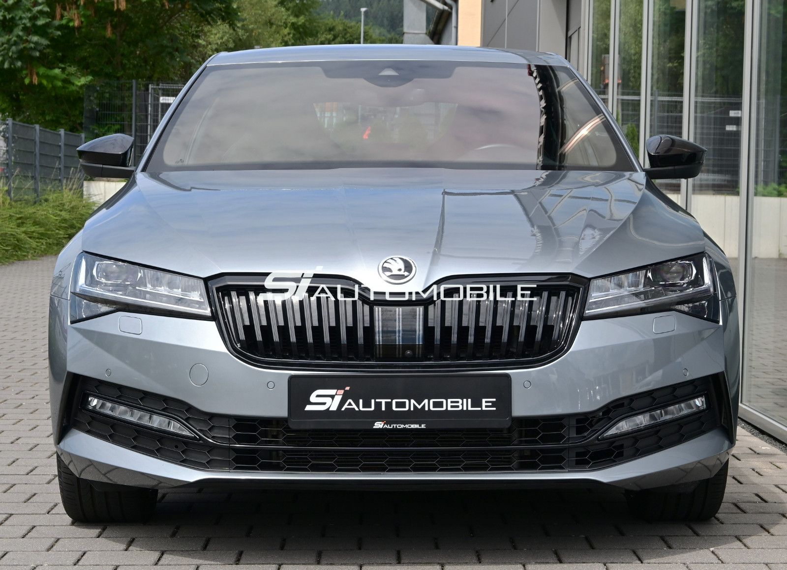 Fahrzeugabbildung SKODA Superb 2.0 TSI 4x4 SPORTLINE °ACC°AHK°STHZG°360°