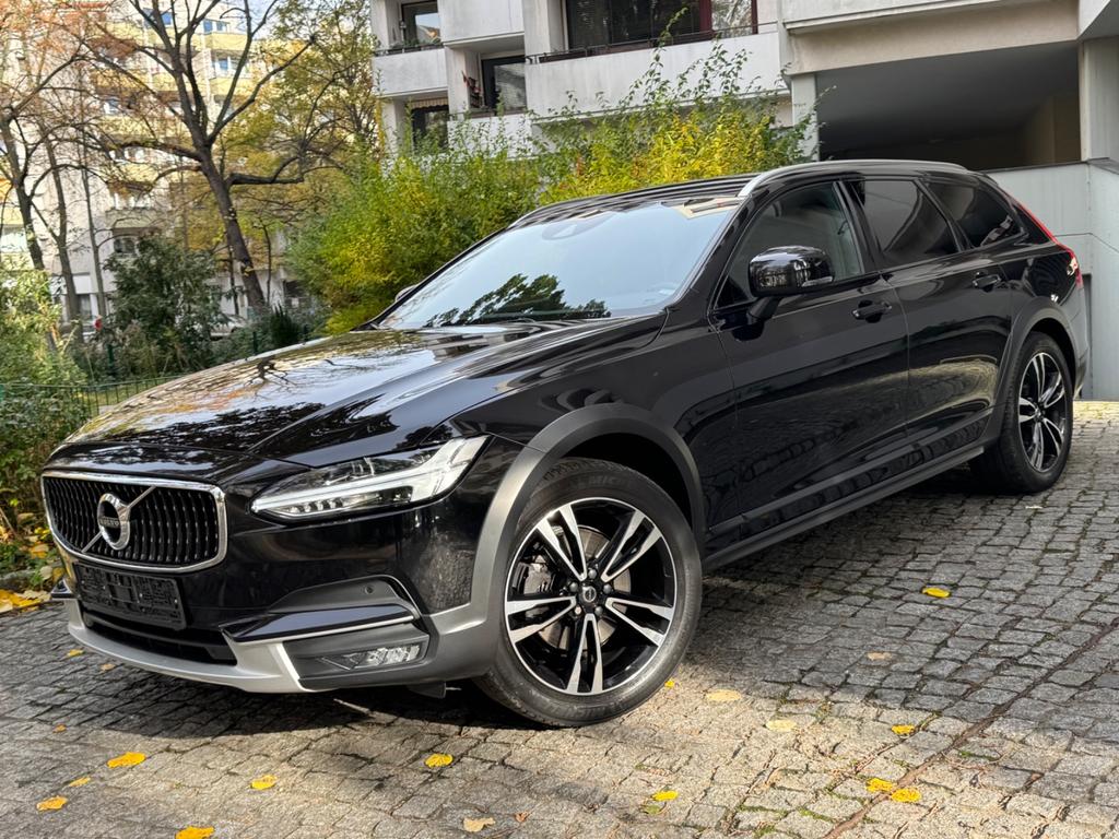 Volvo V90 Cross Country