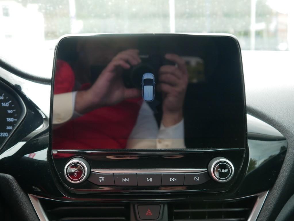 Ford Fiesta 1.0 Titanium LED Android Apple Tempomat