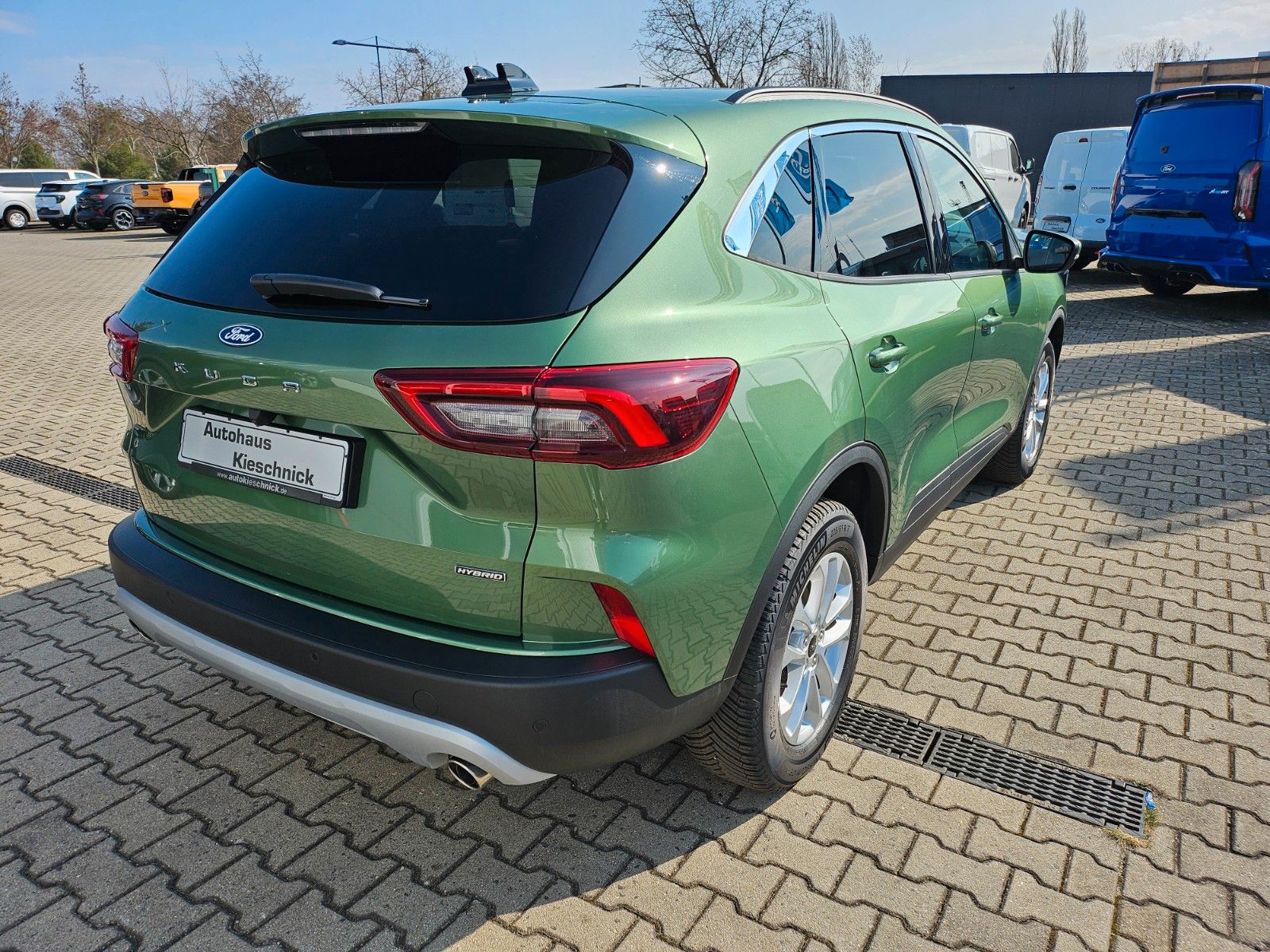 Fahrzeugabbildung Ford Kuga Hybrid Titanium