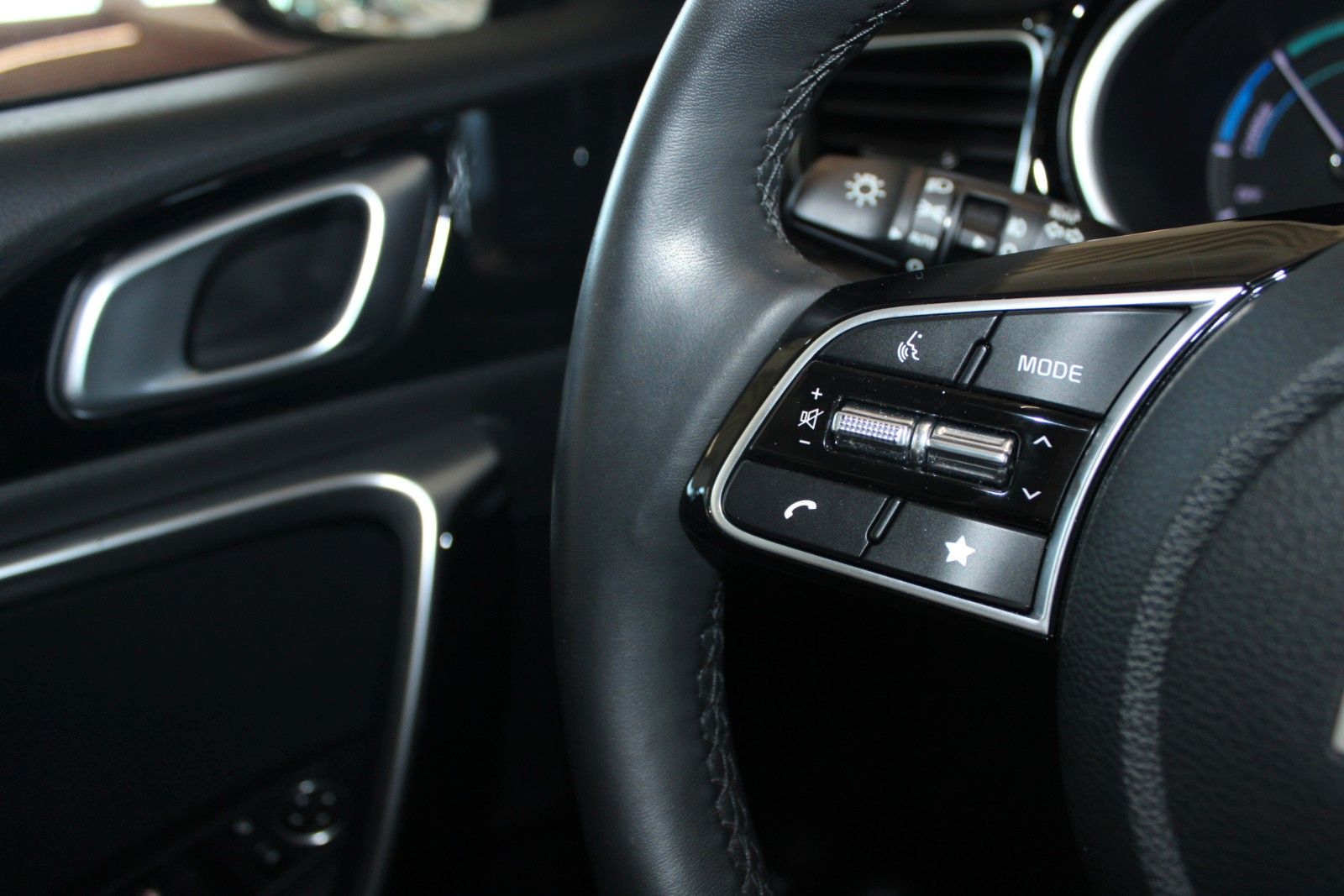 Fahrzeugabbildung Kia XCeed Plug-in-Hybrid 1.6 GDI DCT6 VISION
