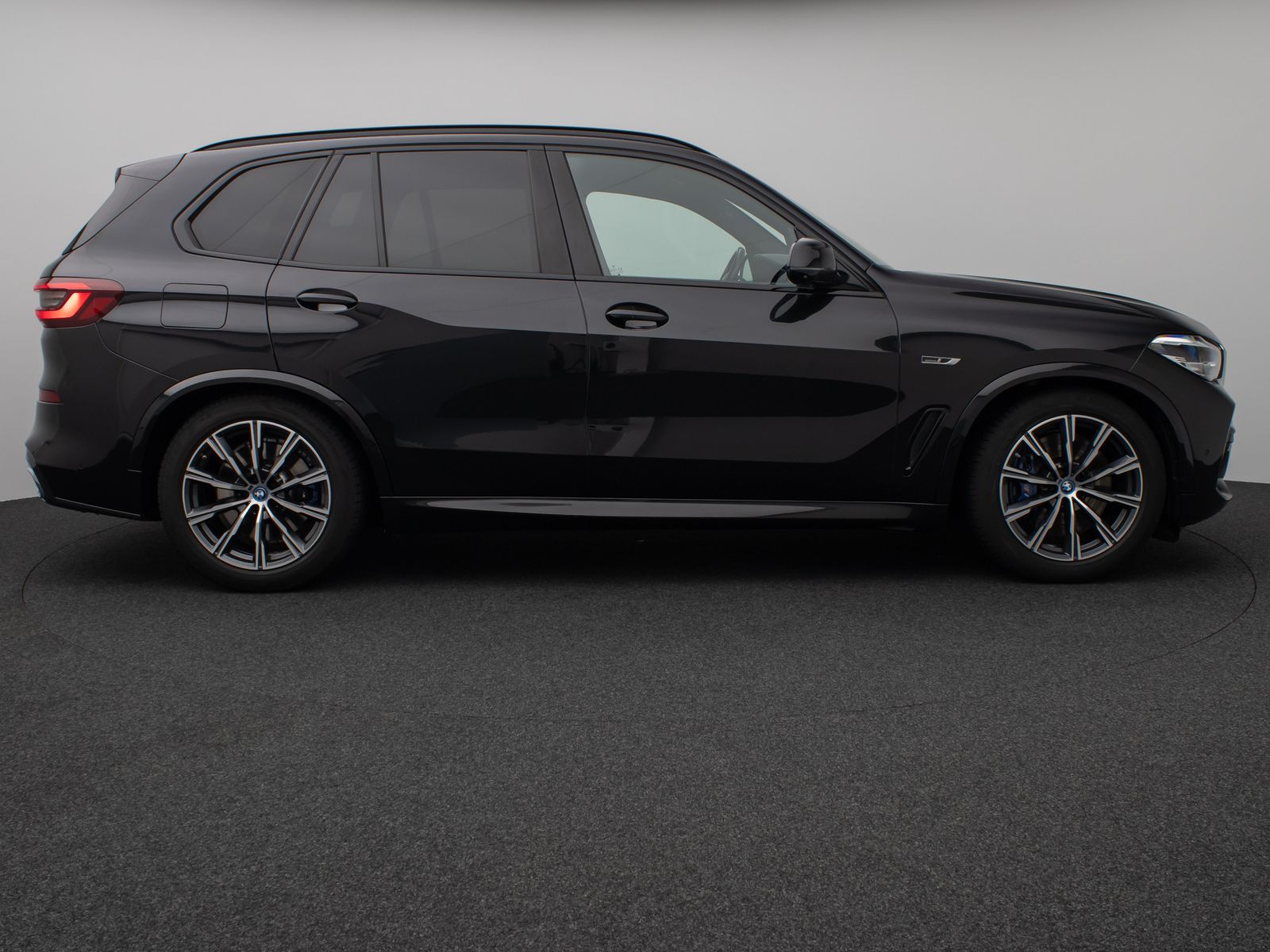 Fahrzeugabbildung BMW X5 xD45e M Sport 360° HUD DAB ACC AHK 20Zoll