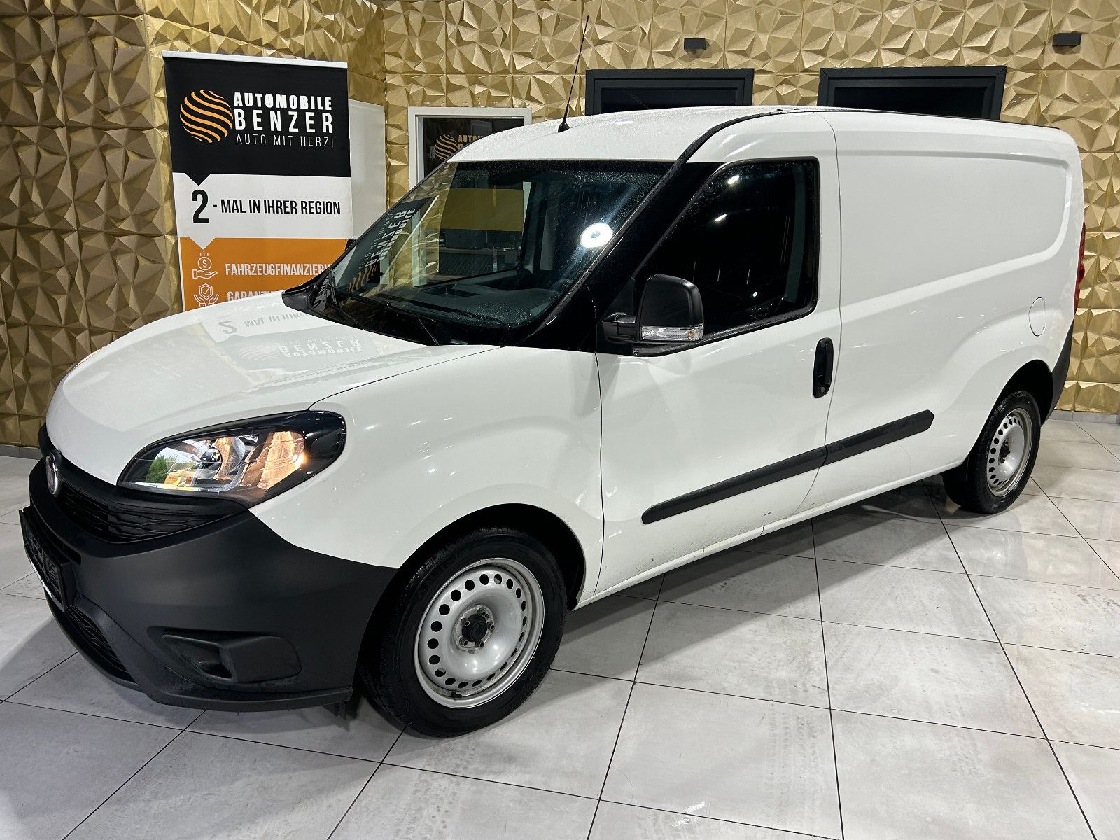 Fahrzeugabbildung Fiat Doblò MAXI/KAMERA/KLIMA/2-SITZ