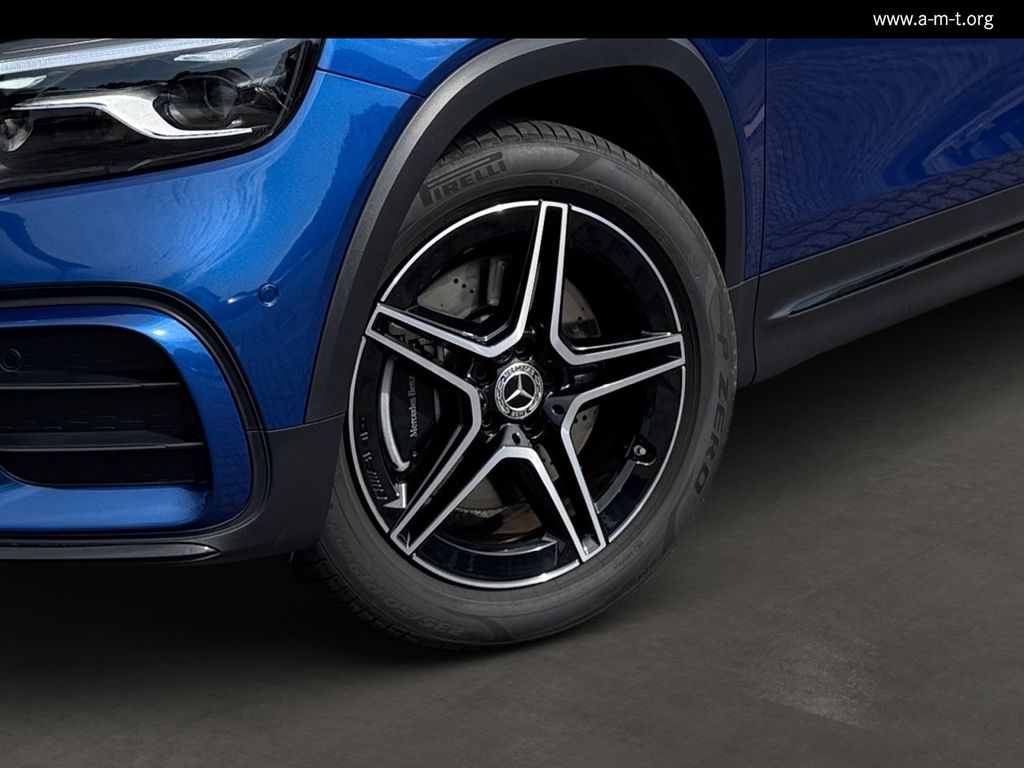 MERCEDES-BENZ GLB 250