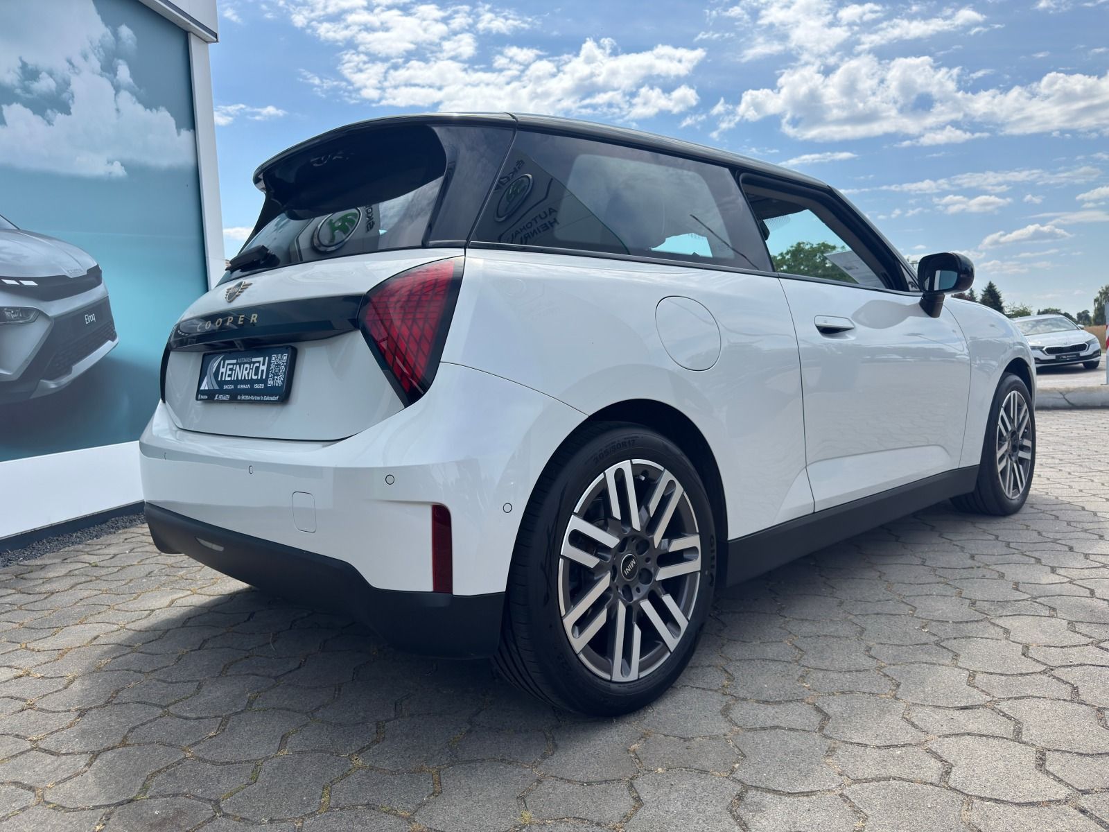 Fahrzeugabbildung MINI Cooper E*RFK*Head-Up*Wärmepumpe
