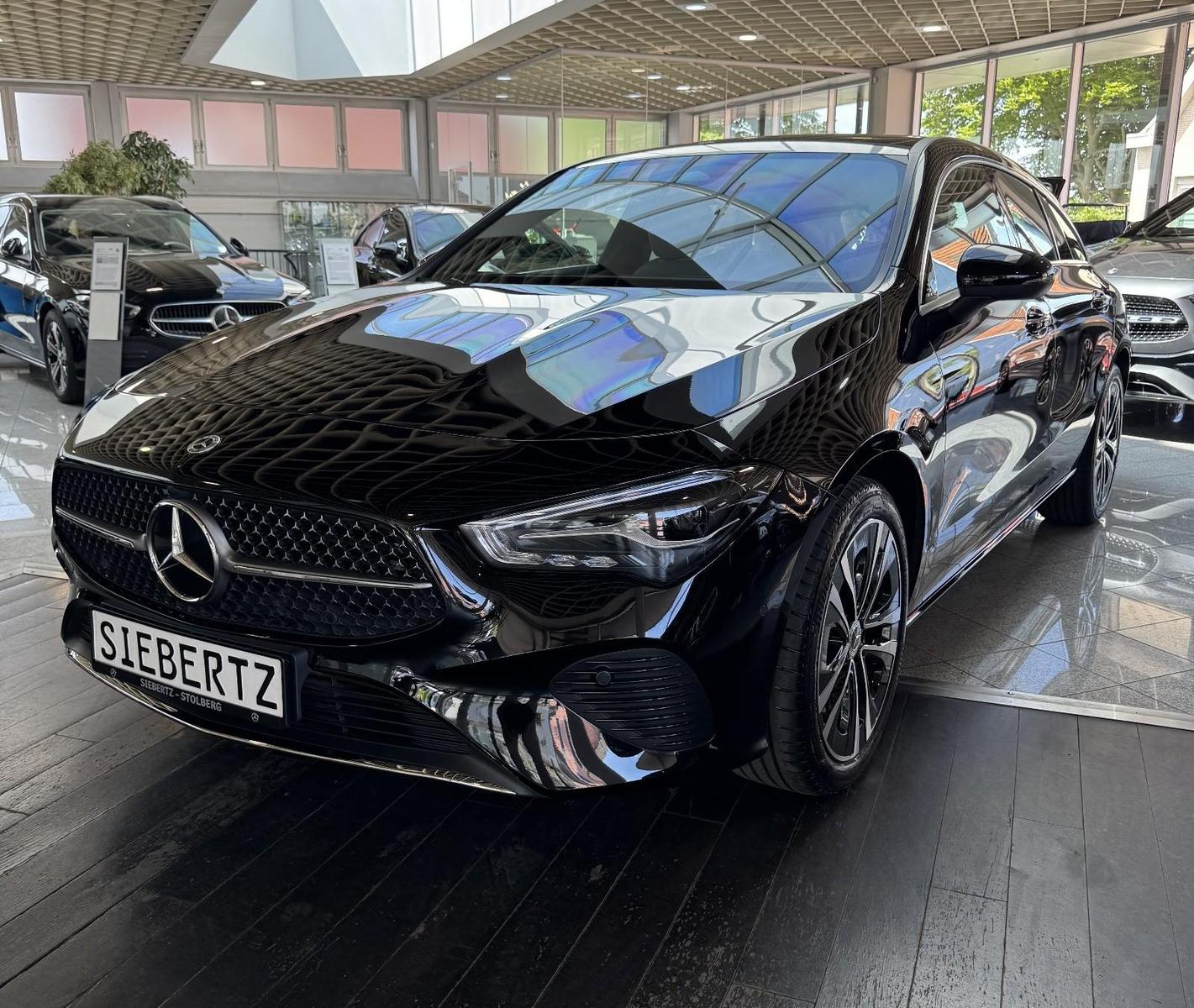 Mercedes-Benz CLA Shooting Brake 180 d SB Progressive 85 kW...
