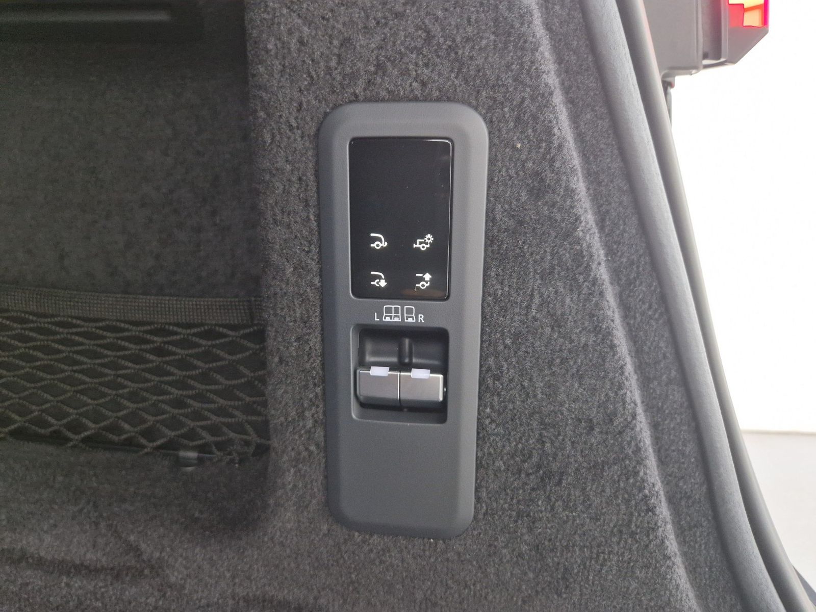 LAND ROVER Range Rover Sport P460e Dynamic HSE Komfort AHK – Bild 12
