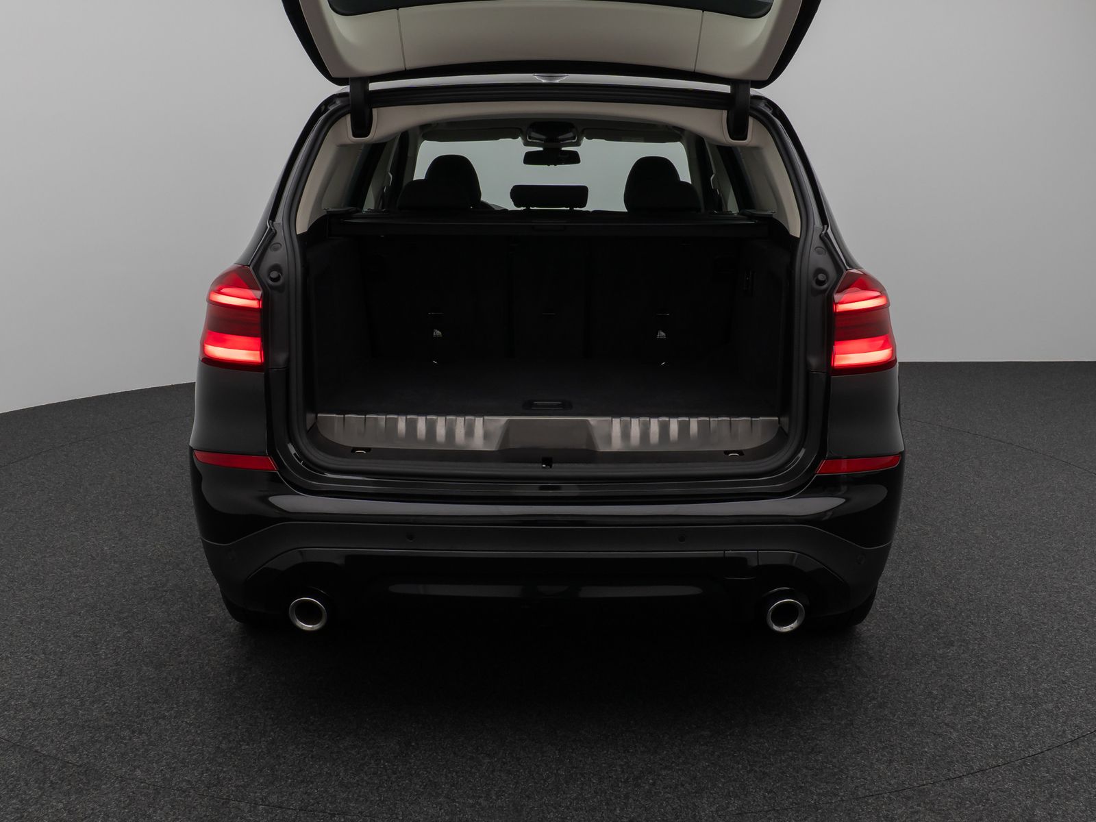 Fahrzeugabbildung BMW X3 xD30e Kamera DAB HiFi Lenkrhzg Komfort Alarm