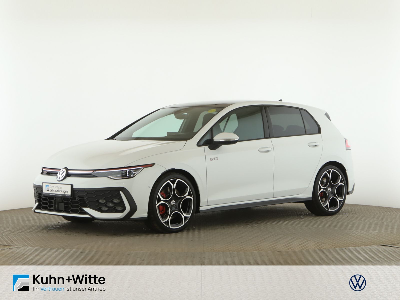 Volkswagen Golf VIII 2.0 TSI GTI Pano AHK Matrix RFK H-K Na foto 1