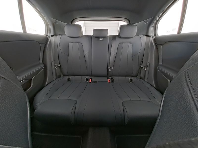 Fahrzeugabbildung Mercedes-Benz A 180 Progressive R-Kamera+LED+LenkradHz+Volldig