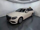 Mercedes-Benz E 200D T TAXI U-FREI*TAXAMETER*LED*2-HAND*ANALOG - Mercedes-Benz E 200: Taxi