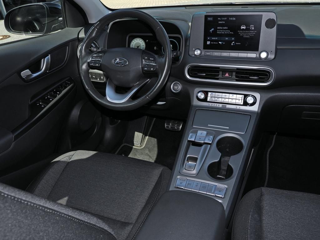 Fahrzeugabbildung Hyundai KONA TREND ELEKTRO 2WD KAMERA LED SPUR PDC TEMPO