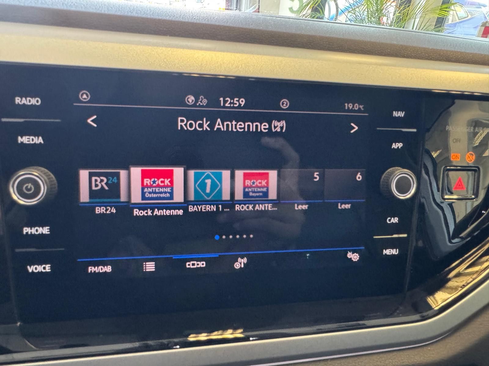 Fahrzeugabbildung Volkswagen Taigo Goal /1.HAND/WENIG KM/GARANTIE/CARPLAY