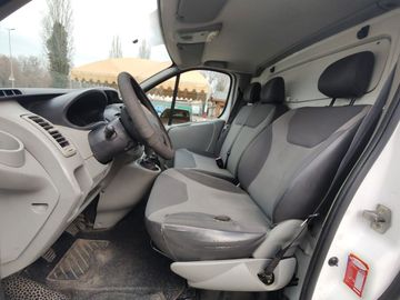 Renault Trafic - 10