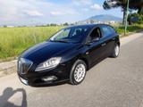 Fiat Lancia Delta 1.6 MJT 120 cv DPF Platino - schwarze Fiat Uno
