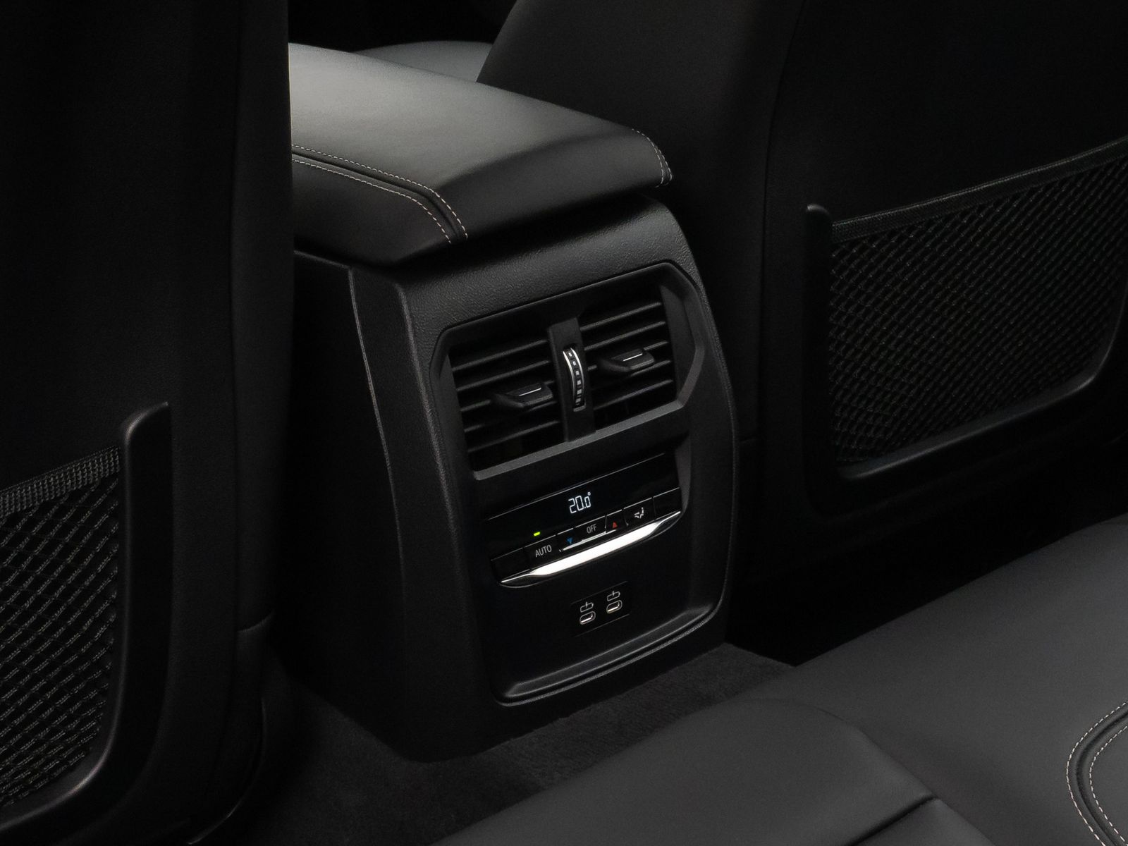 Fahrzeugabbildung BMW 320d DAB HiFi CockPitPro Lordos Alarm PDC Sport