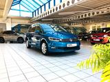 Volkswagen Touran 1.4 l TSI, DSG, AHK, KAM, ACC - Volkswagen Touran mit Benzin-Antrieb: Limousine