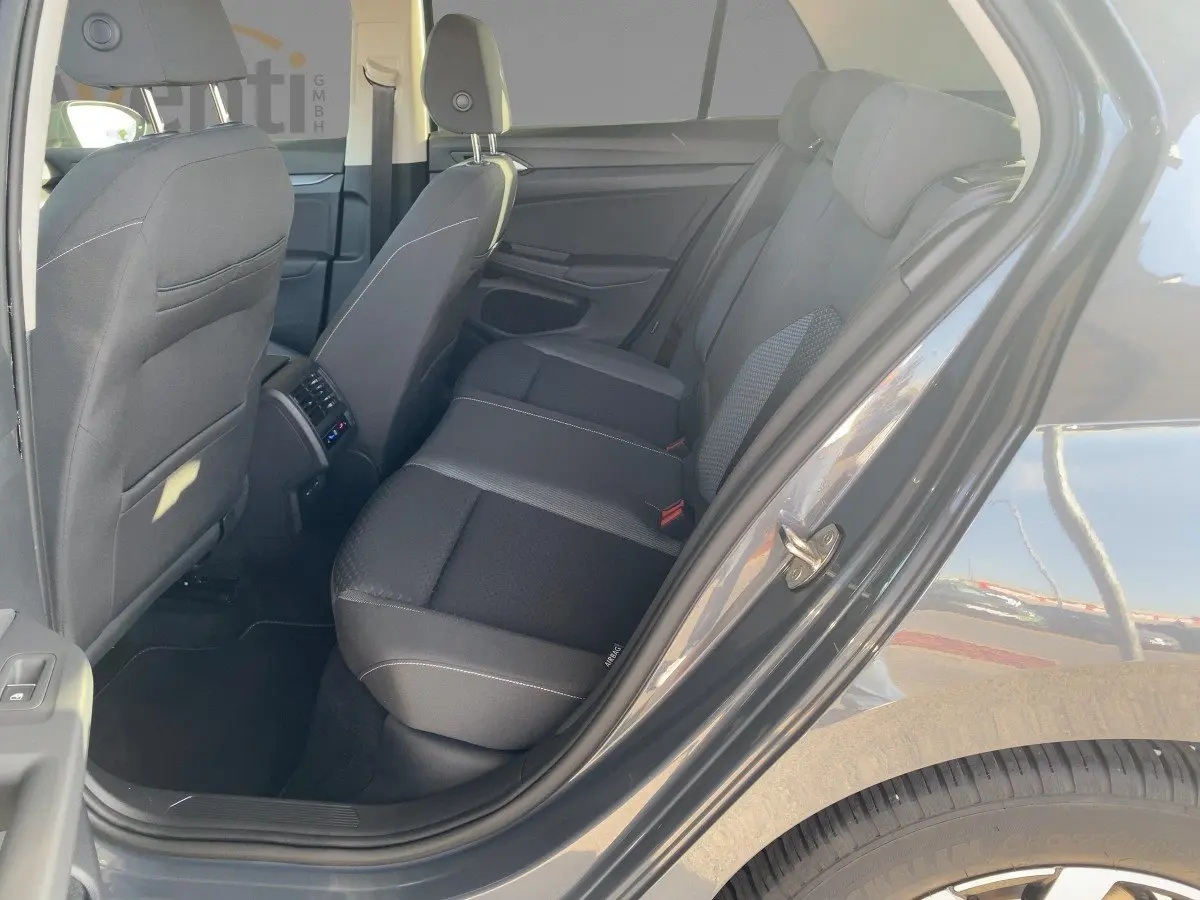 Volkswagen Golf VIII Active RFK*4xSHZ*ACC*LED*Navi*Apple*LM, миниатюра 5