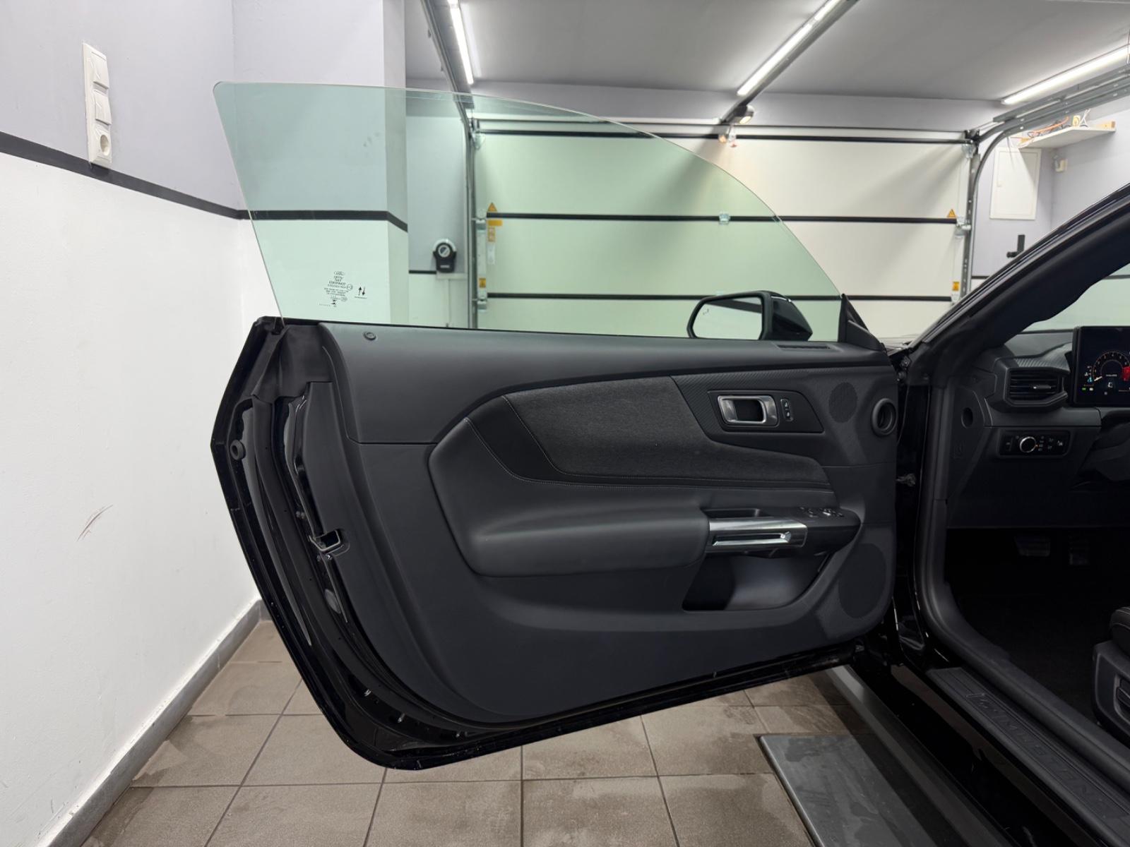 Ford Mustang 2.3 Eco/NUR-800Km/MyColour/Shz/Trackpack