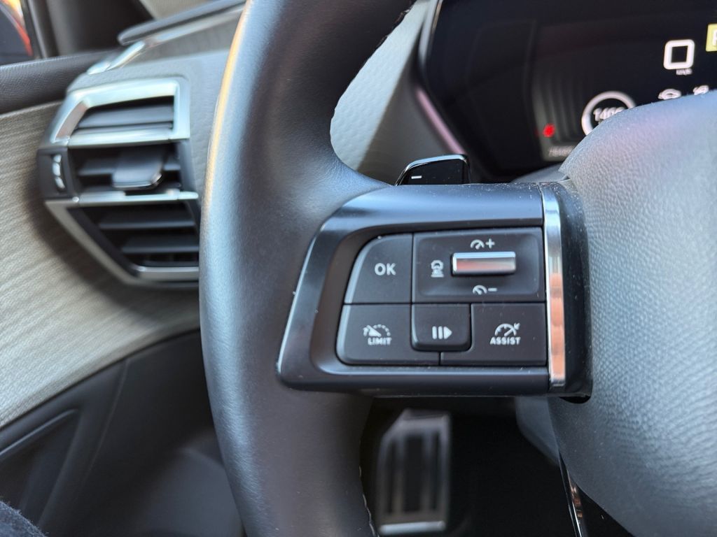 Fahrzeugabbildung Citroën C5 X PureTech 180 Start&Stop EAT8 SHINE PACK